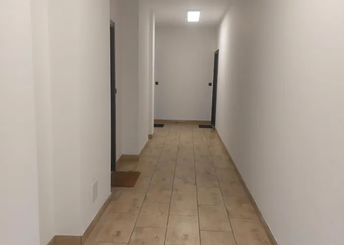 24 Z Garazem Podziemnym Apartamento