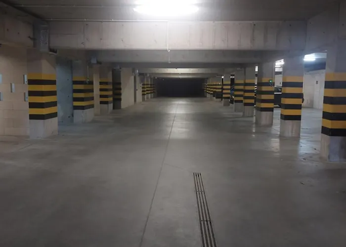 24 Z Garazem Podziemnym * Boleslawiec (Lower Silesia)